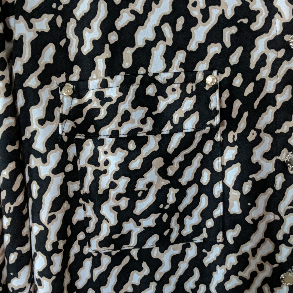 Dana Buchman long sleeved button down blouse - Picture 7 of 11